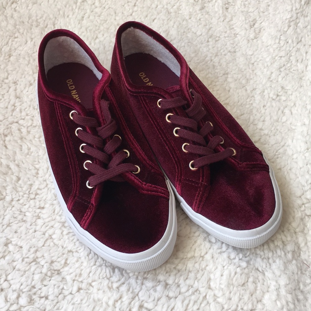 NWOT Old Navy Velvet Sneakers